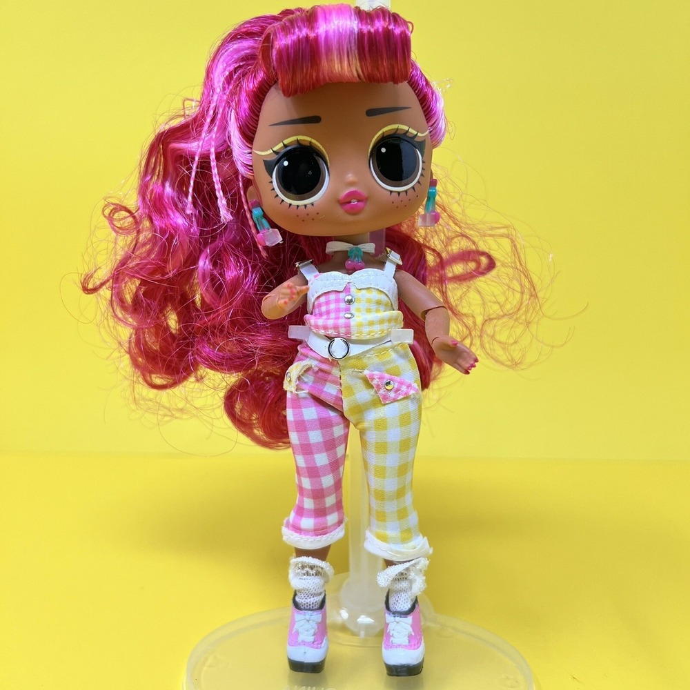LOL Surprise Doll Tweens Cherry BB Bangs Articulated Arms Pink Hair 7" MGA Doll.